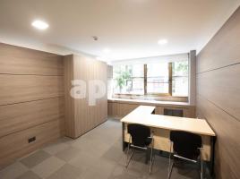 For rent office, 465.00 m², near bus and train