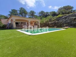 Houses (villa / tower), 146.00 m², almost new