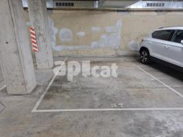 For rent parking, 12.00 m², Paseo del Parlament de Catalunya