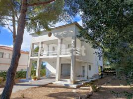 Houses (villa / tower), 500.00 m², Calle Eixample Residencial