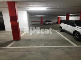 For rent parking, 12.00 m², Calle de Pi i Margall