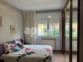 Houses (villa / tower), 135.00 m², near bus and train