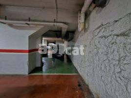 Parking, 19.00 m², almost new