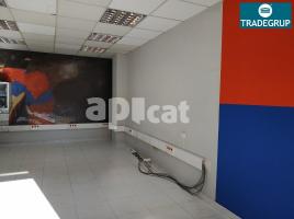 For rent business premises, 121.00 m², Calle de Capellades