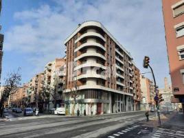 Коммерческая недвижимость, 370.00 m², почти новый, Avenida de les Garrigues