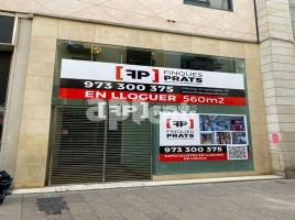 For rent business premises, 570 m², Zona