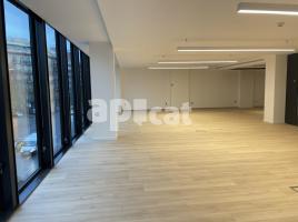 For rent office, 206.00 m², close to bus and metro, Calle d'Aragó
