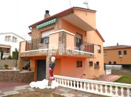 Houses (villa / tower), 172.00 m², Calle Calle