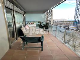 Flat, 138.00 m², near bus and train, almost new