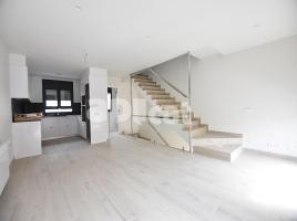 Houses (terraced house), 170.00 m², near bus and train, new, Calle Ribes de Freser, 45