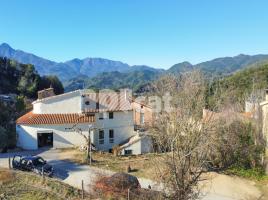 Houses (country house), 500.00 m², almost new, Calle Josep Serrahima, 9