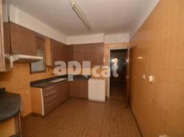 Houses (detached house), 259.00 m², near bus and train