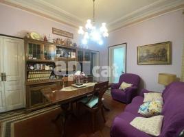 Flat, 89.00 m², close to bus and metro