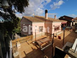 Houses (detached house), 198.00 m², near bus and train, almost new