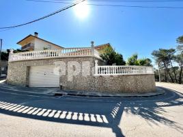 Houses (detached house), 319.00 m², near bus and train