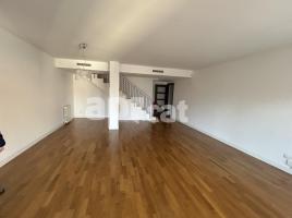 New home - Flat in, 150.00 m², near bus and train, new