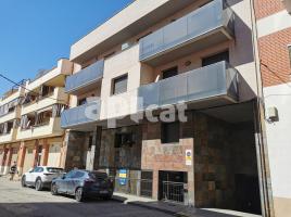 For rent business premises, 77.00 m², near bus and train, Calle Ponent, 22