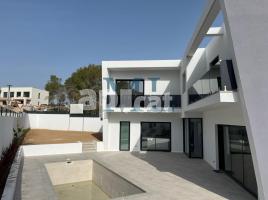 New home - Houses in, 322.00 m², new, Calle Riera de Ribes, 18