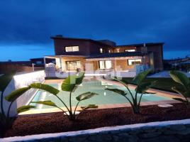New home - Houses in, 393.00 m², new