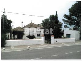 Houses (detached house), 135.00 m², near bus and train