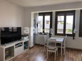 Flat, 85.00 m², close to bus and metro