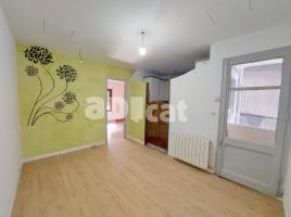 Flat, 57.00 m², close to bus and metro