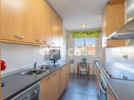 Flat, 110.00 m², near bus and train, almost new, Llevant