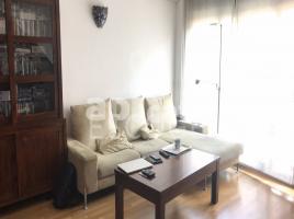 Flat, 85.60 m², near bus and train, almost new