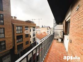 Квартиры, 79.00 m², pядом автобусный и железнодорожный, Gràcia