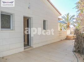 New home - Houses in, 369.00 m², near bus and train, new