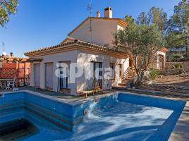 Houses (detached house), 297.00 m², near bus and train, Olivella