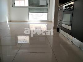 Flat, 65.00 m², near bus and train, almost new, El Centre