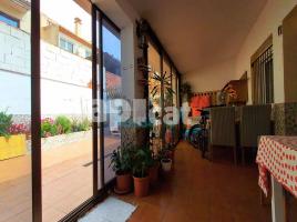 Houses (terraced house), 140.00 m², almost new