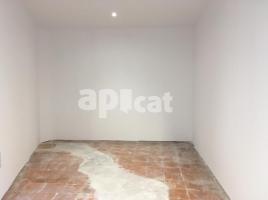 For rent otro, 15.00 m², close to bus and metro