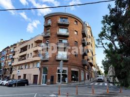 Flat, 110.00 m², near bus and train