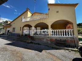 Houses (villa / tower), 211.00 m², almost new