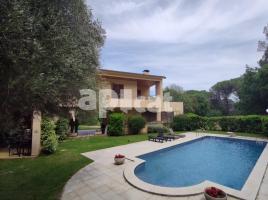 Houses (country house), 590.00 m²