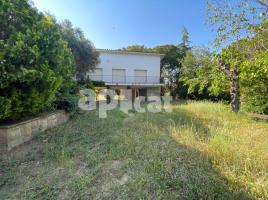 Houses (detached house), 308.00 m², near bus and train