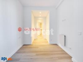 Flat, 57.00 m², close to bus and metro