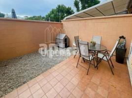 Houses (terraced house), 191 m², almost new, Zona