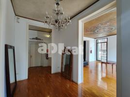 租 , 225.00 m², 靠近巴士和地铁, Calle Rambla, 73