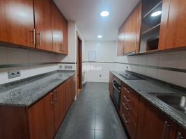 Flat, 111.00 m², almost new