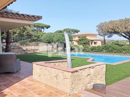 Houses (villa / tower), 494.00 m², almost new