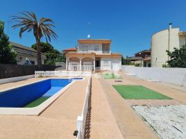 Casa (xalet / torre), 165.00 m², seminou, Calle de l'Estiu