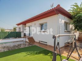 Casa (xalet / torre), 275.00 m², seminou, Calle de les Vinyes, 18