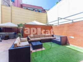 Dúplex, 136.00 m², على مقربة من الحافلات والمترو, جديد تقريبا, Calle d'Evarist Arnús