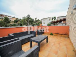 Casa (unifamiliar adossada), 207.00 m², prop de bus i tren, seminou