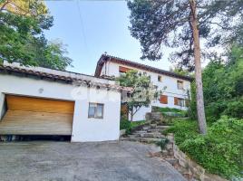 Houses (villa / tower), 248.00 m², Calle de Collsuspina, 545