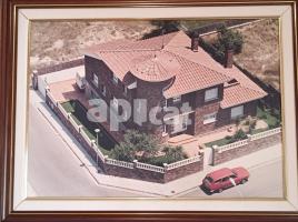 Houses (villa / tower), 330.00 m²