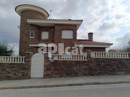 Houses (villa / tower), 330.00 m²